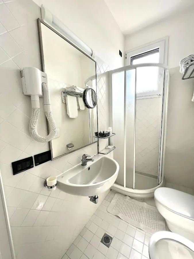 Hotel B&B Montecarlo Milano Marittima