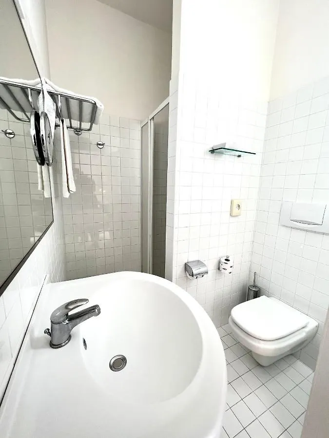 Hotel B&B Montecarlo Milano Marittima 3*,