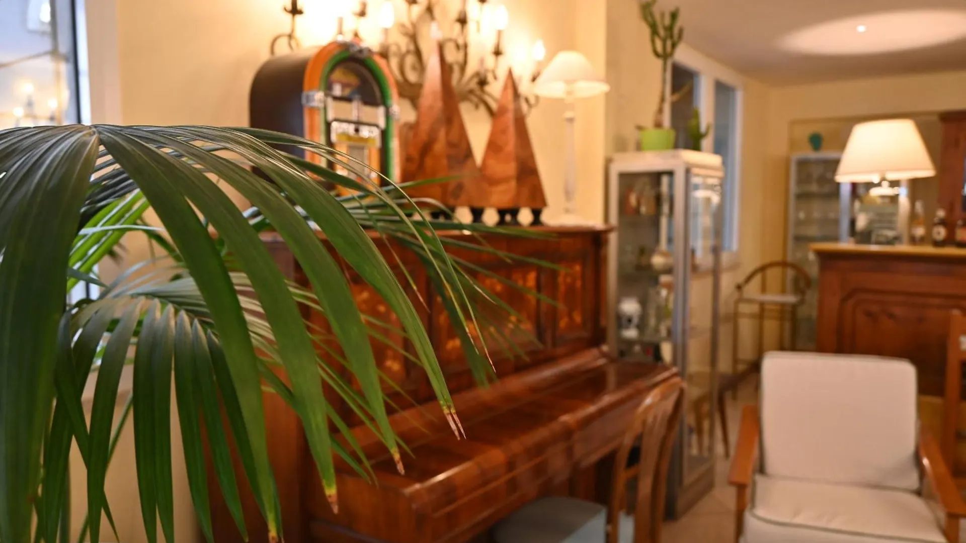 Hotel B&B Montecarlo Milano Marittima Italy