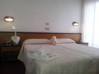 ***  Hotel B&B Montecarlo Milano Marittima Italie